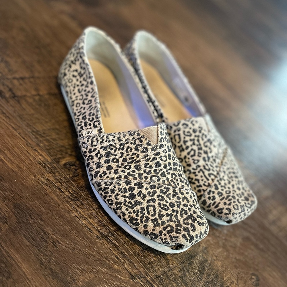TOMS Cheetah Print Women's Shoes